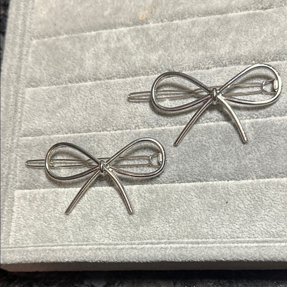 Elegant Silver Bow Hair Clips